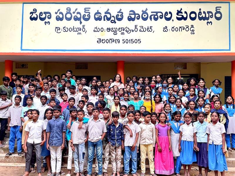 Whole-school photograph at Zilla Parishad High School, Kuntloor
